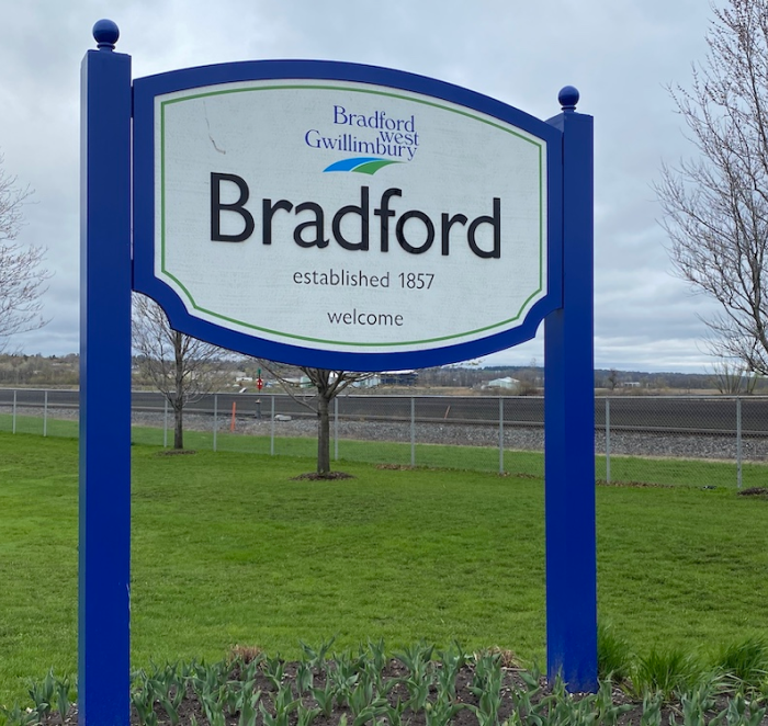 Bradford West Gwillimbury welcome sign